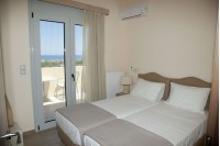 Yannis Villas apartments pool fireplace parking barbecue